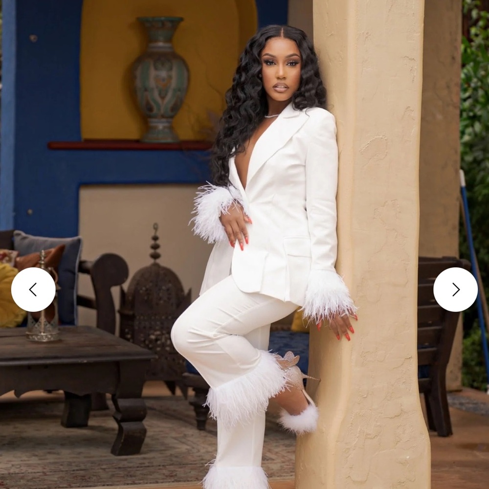 Ellaé Lisque x Elegant White Feather Trimmed Women's Suit